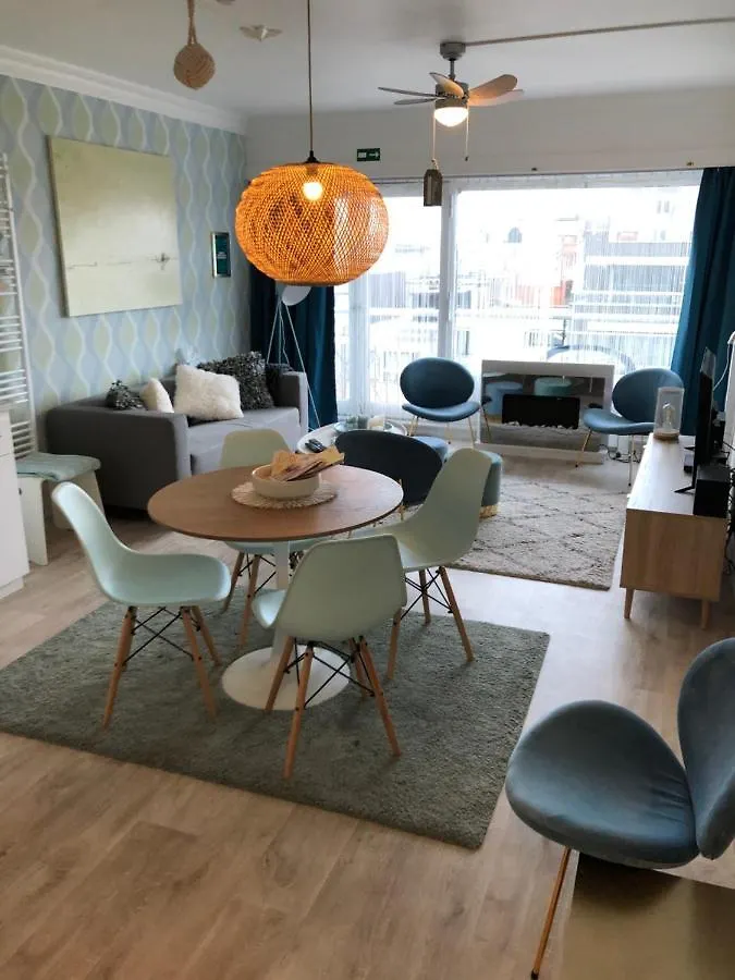 Ma Mere Beach Condo Oostende location